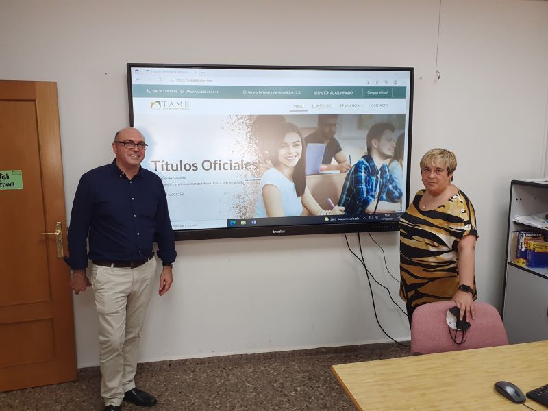 COPIMAR_GT's tweet photo. Agradecemos a @tameformacion la confianza depositada en COPIMAR. Adquisición de 2 impresionantes pizarras Traulux de 86”. Sin duda, el camino hacia la transformación digital, ayuda a estar mejor formado 👩🏫 🎓⭕ .
·
#Copimar #GrowingTogether #PantallaInteractiva #TRAULUX #TAME https://t.co/A7bxdANZfi