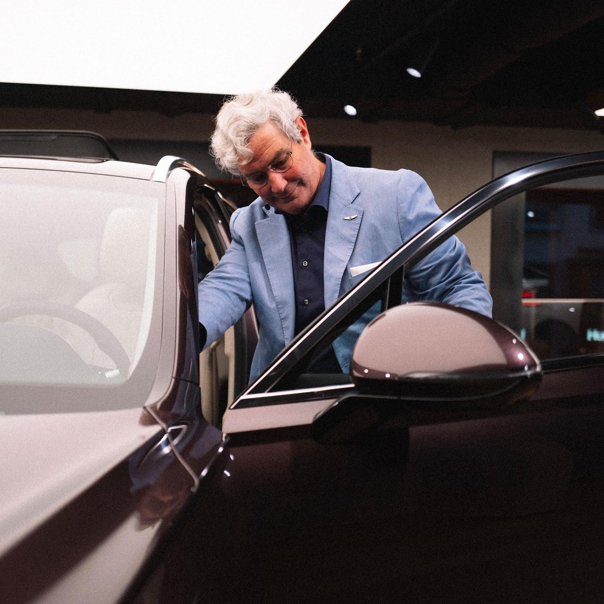 CarManToday's tweet image. Join our Chief Creative Officer, Luc Donckerwolke, as he takes audiences on a journey through our design philosophy and the key Genesis concept - two lines - in our Masterclass.

youtube.com/watch?v=VyYcip…

#GenesisEurope #GenesisTalks