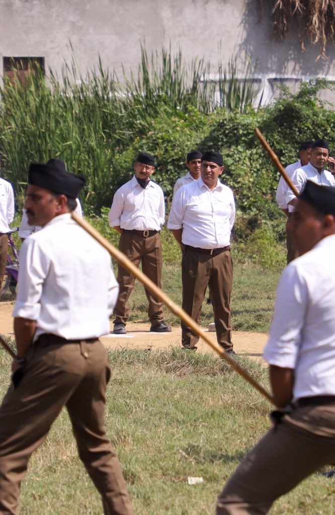 “ संघे शक्ति कलियुगे”
आज रुड़की में आयोजित #RSSVijayadashmi पर्व में साथी स्वयंसेवकों का साथ सहभाग किया।