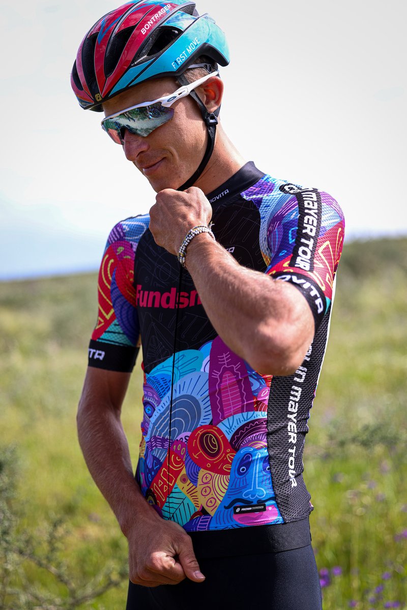 MtbApp's tweet photo. “Now, more than ever, it’s essential to keep ourselves inspired and motivated ... filled with an amazing number of opportunities and new horizons.” @KathCrabbe
@FirstMoveSport #jersey #inspiration by @ciovitacycling
@JacoJVenter #AlexMayer
@CapeEpic
https://t.co/5zwxxNhGih https://t.co/qUKHJT2wxa