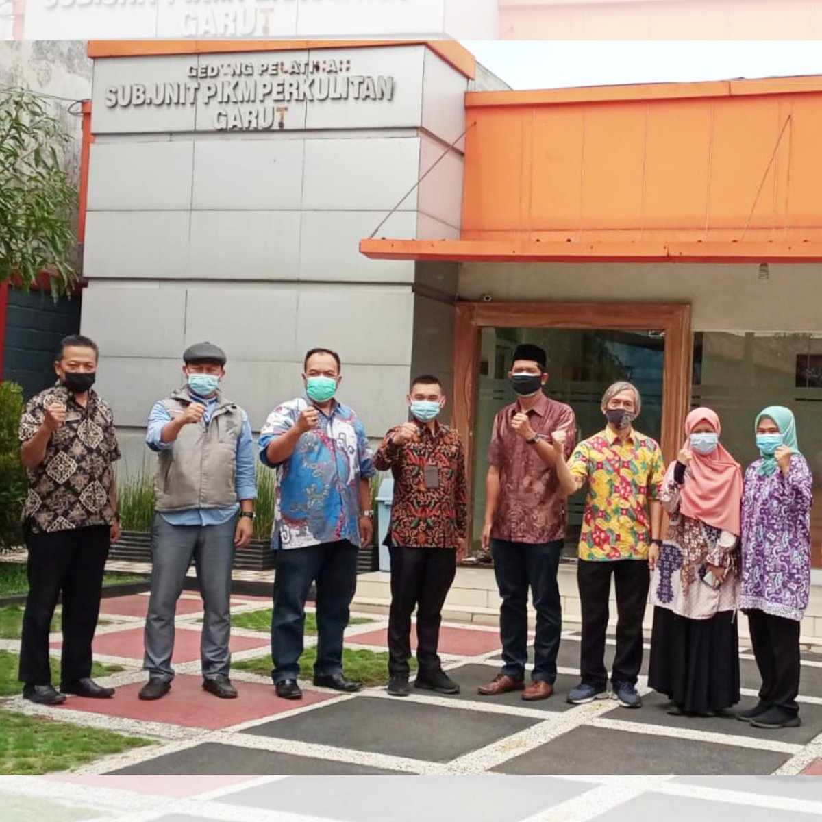 Dalam rangka percepatan pemulihan ekonomi, Tim Komite Pemulihan Ekonomi Daerah (KPED) Provinsi Jawa Barat Divisi Manufaktur, Luar Negeri, &amp; Tenaga Kerja melaksanakan monitoring &amp; inventarisasi pelaku usaha ke Satpel Perkulitan Garut Disperindag Jabar pada 15 Oktober 2021.