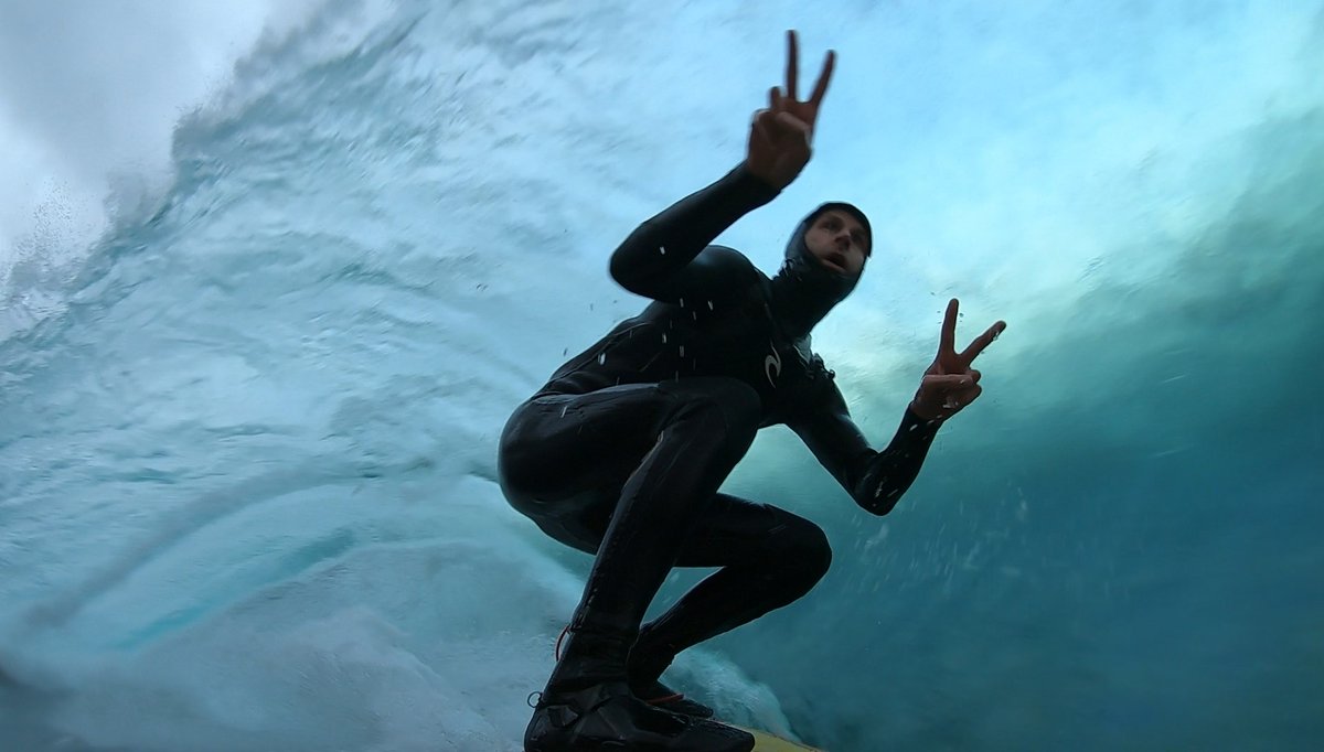 Northcore_Surf's tweet photo. Friday feeling has entered the green room.
Image πΈ Northcore Rider and Irish big wave legend Peter Conroy during a chilly tow session.
#bornfromtheelements #northcore #surfing #photography #ireland #surfer #surf https://t.co/eKw3iaQipp