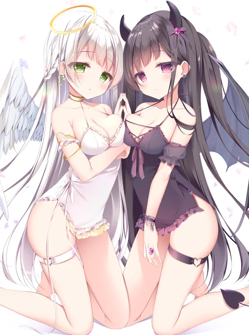 🤍  ×   🖤 