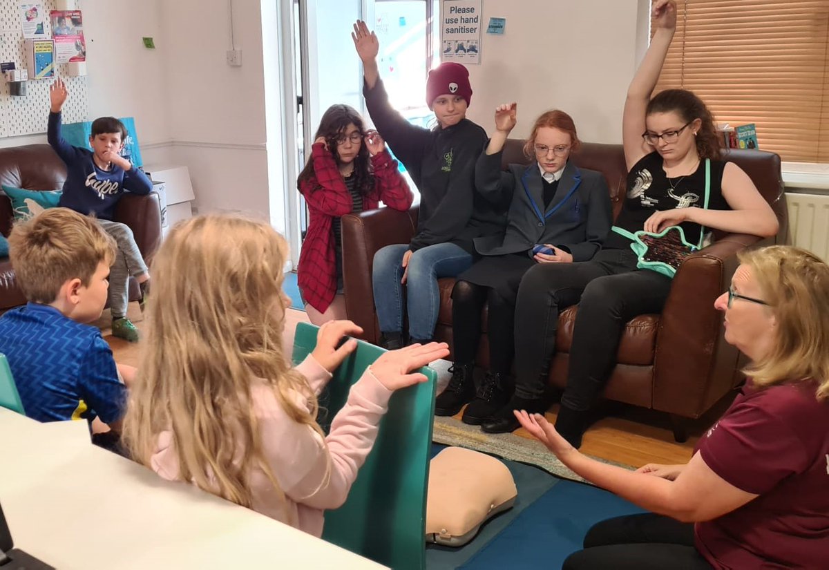 Young people who attend the #gillingham community hub youth club were 1st Aid Trained by <a href="/Medway_Youth/">Medway Youth Service</a> last night. Thank you to the team 🩹⛑️great collaboration!  Great to know young people in the community now have these vital life skills

<a href="/StrMinds/">Strengthening Minds</a> <a href="/moathomes/">Moat</a> <a href="/MoatFoundation/">Moat Foundation</a>