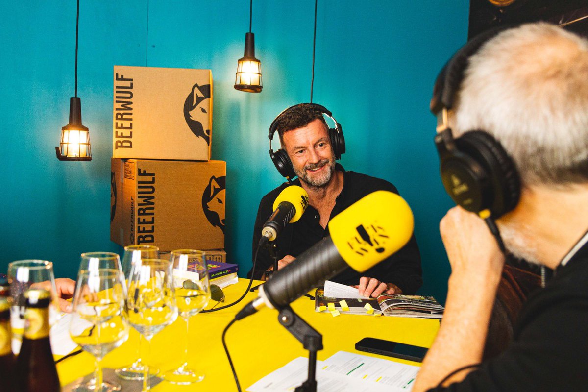 Aflevering 3 staat online. Samen met <a href="/kluun/">Kluun</a> proeven we blond bier; een klassieke en een moderne variant. En we hebben het er onder andere over waarom we volgend jaar wereldkampioen voetbal worden. Luister en drink mee. Bijvoorbeeld via Spotify: open.spotify.com/episode/0vmYof…