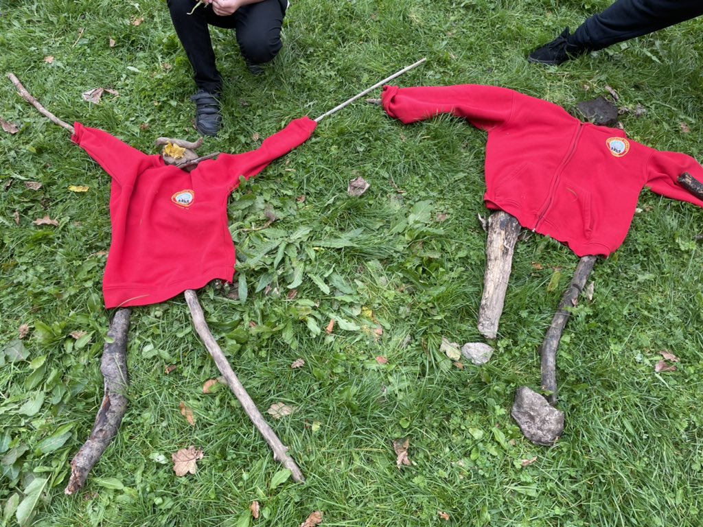 BGrovePrimary's tweet photo. Y4 have been getting creative and making themselves out of natural items. Lots of long legs but are they really that long 🤔#creativeoutdoors https://t.co/E8Fbiv41hy