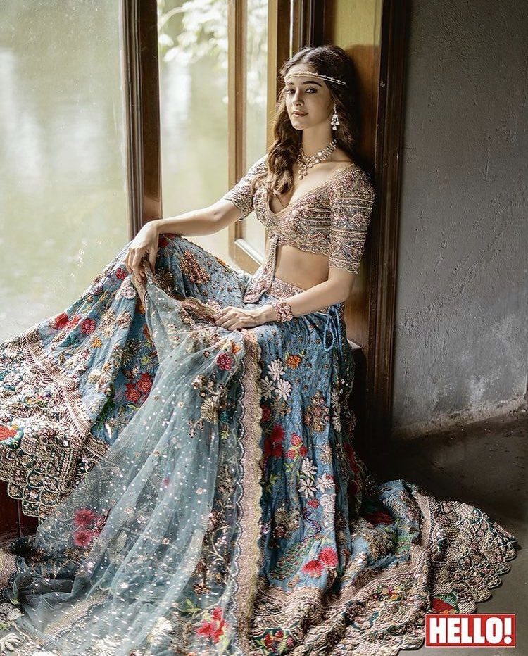 HELLOmagIndia's tweet photo. Ananya Pandya, a conscientious actor talks about having a voice that can reach millions in a second and having a larger sense of responsibility, in our latest issue.
@ananyapandayy #AnanyaPanday #HELLOMagIndia https://t.co/jRZDQuWoBS
