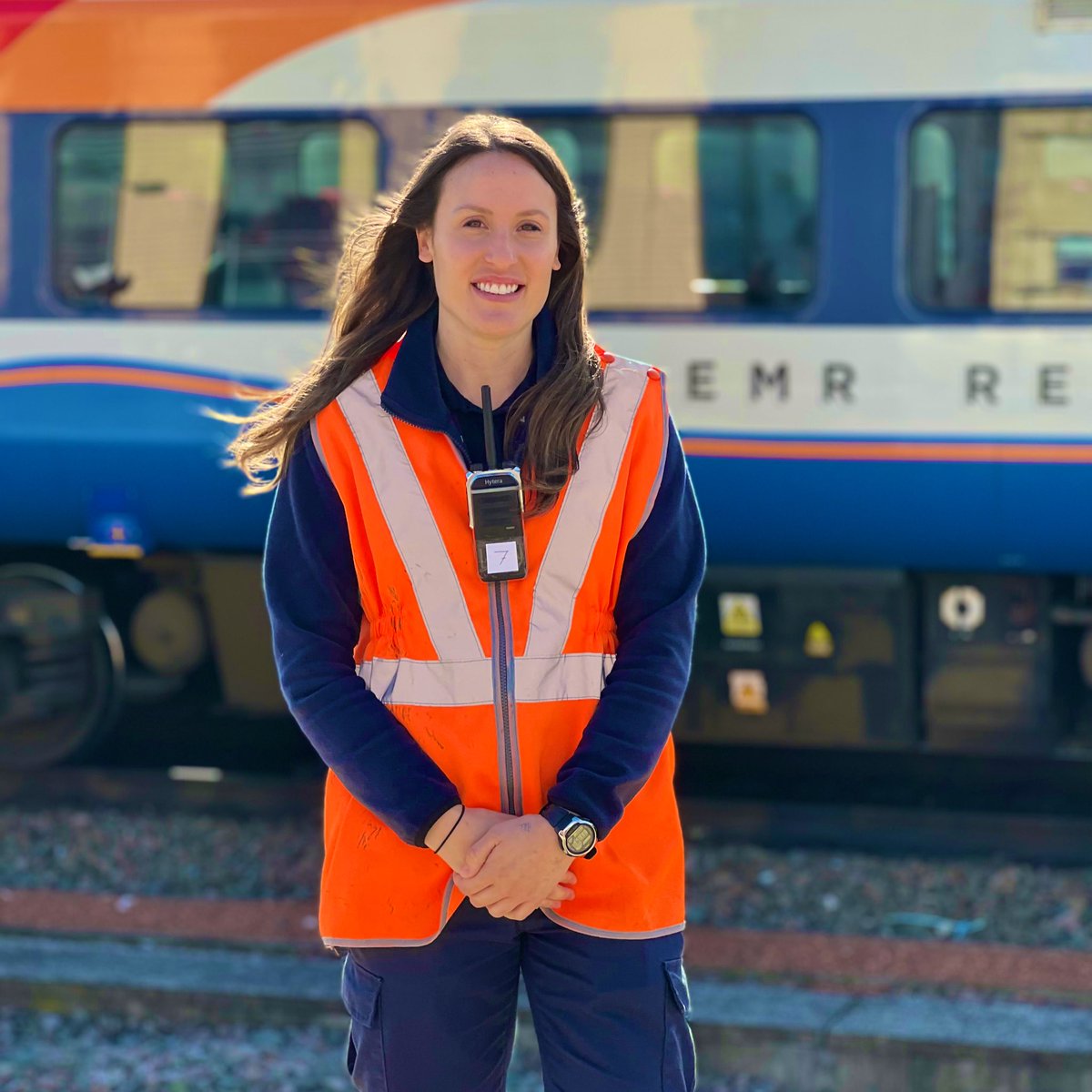 ChrisMRail's tweet image. A massive congratulations to yet more of our newly Qualified Drivers I’ve had the honour of doing the ‘golden handshake’ with recently. 

Congratulations to Sophie, Darren, Scott, Oli and everyone else I’ve forgotten to take a photo of! @weareEMR 🚂