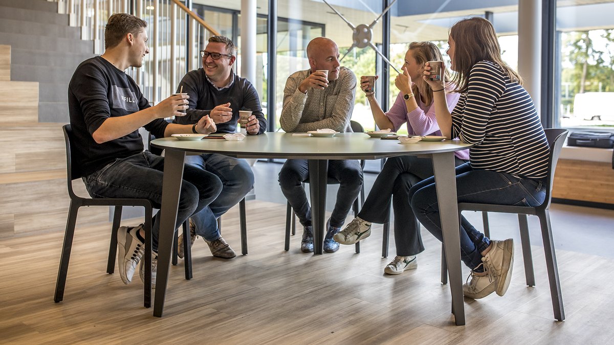 Met Prodas en Platoo tekenden wij voor een samenwerking tussen alle basisscholen in de gemeenten Asten en Someren en onze school. Samen verantwoordelijk om de leerling een soepele overgang te laten ervaren naar het voortgezet onderwijs. #convenant #feestelijkmoment #trots