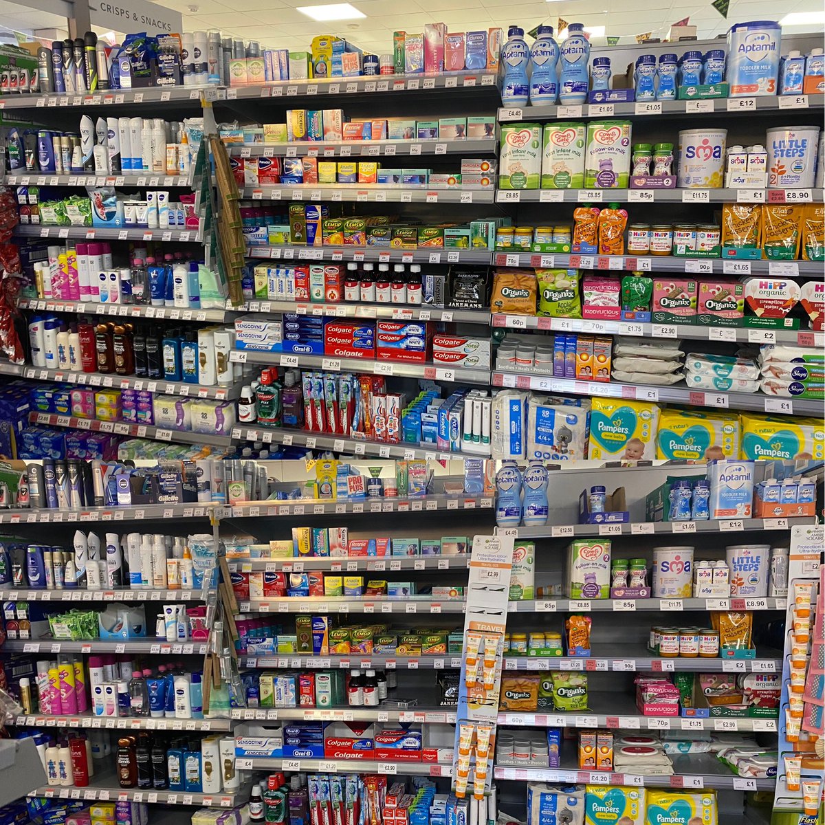 “Dress To Impress” can sometimes be an extra job we don’t need or have the time for  at the minute , but the effect it has on the store is unreal, so proud of the standards and team at Blaby Road <a href="/emma_meadows1/">Emma Meadows</a> <a href="/YvonneKS11/">Yvonne Smith</a> #standards #presentationiskey