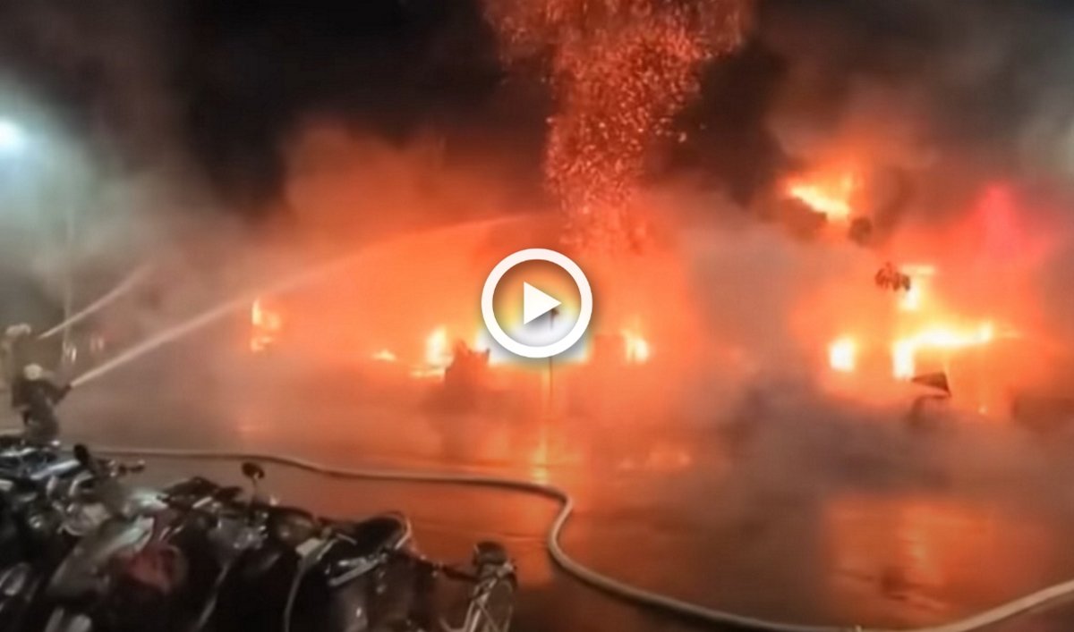 Taïwan. 46 morts dans l'incendie d'un immeuble à Kaohsiung - faceaurisque.com/2021/10/15/tai…