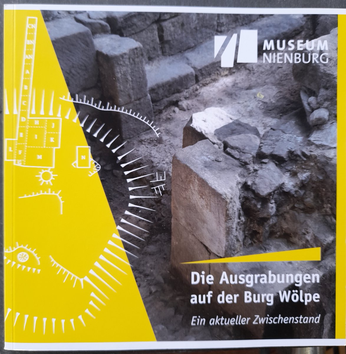 foreigncountr1's tweet image. "Die Ausgrabungen auf der Burg Wölpe": 
"The Excavations at Burg Wölpe" by Jens Berthold, Erich Block, Elise Jakeman, Ash Lenton, Kristina Novak-Klimscha, Philip Piper, Emma Spencer, Patrick Tarner, Frank Wedekind, and Eboni Westbury.
Available from all good book sellers now.