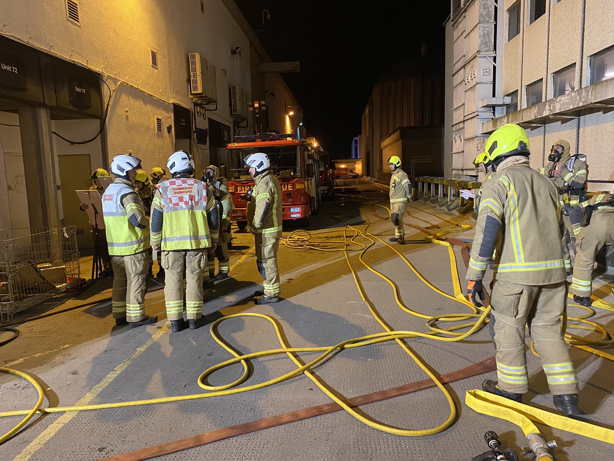 nicksingleton79's tweet photo. Exercise with our oncall colleagues from @ECFRS and @HFRS sharing local risk information, forming solid partnerships. Thanks to @HFRS_Gibbons and @Jamtay1163 for your help and thanks to Harvey Shopping Centre for their premise to be used. https://t.co/RYr7c0lLxZ