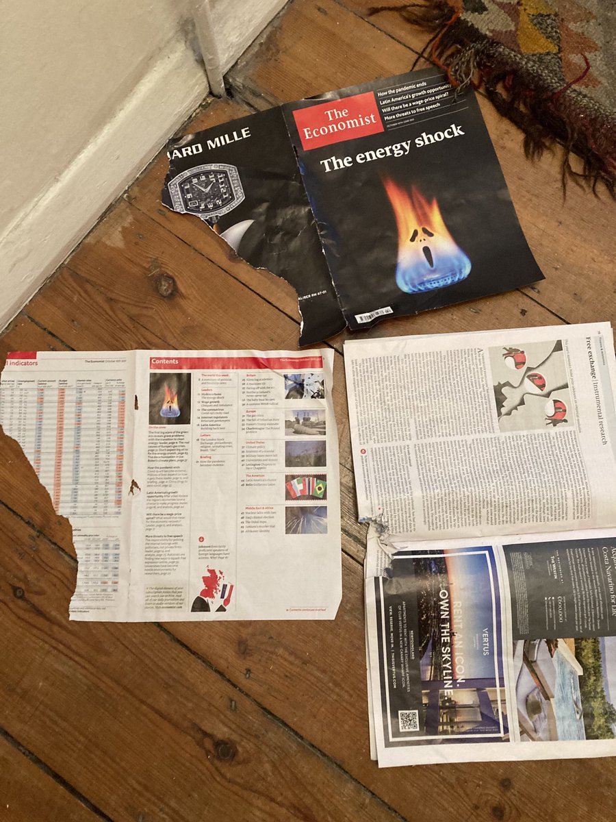 Julio D Davila (@DavilaJulio) on Twitter photo 2021-10-15 07:24:53 This morning’s @TheEconomist chewed by a fox (always one step ahead!). Distributors skimping by not bothering to push it through the letterbox. Annoying. #londonfoxes This morning’s @TheEconomist chewed by a fox (always one step ahead!). Distributors skimping by not bothering to push it through the letterbox. Annoying. #londonfoxes