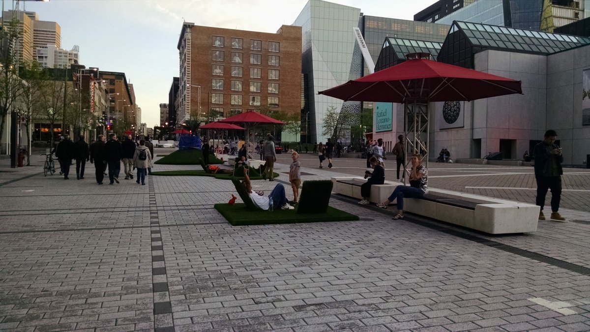 [Lu] Comment agir sur les inégalités de genre en ville? Dans son compte-rendu de l'ouvrage Les sens de la ville, dirigé par C. Luxembourg, D. Labruyère et E. Faure, <a href="/dumontmarc/">Marc Dumont</a> nous donne un aperçu de l’hétérogénéité des démarches mises en oeuvre bit.ly/2YTNkTi