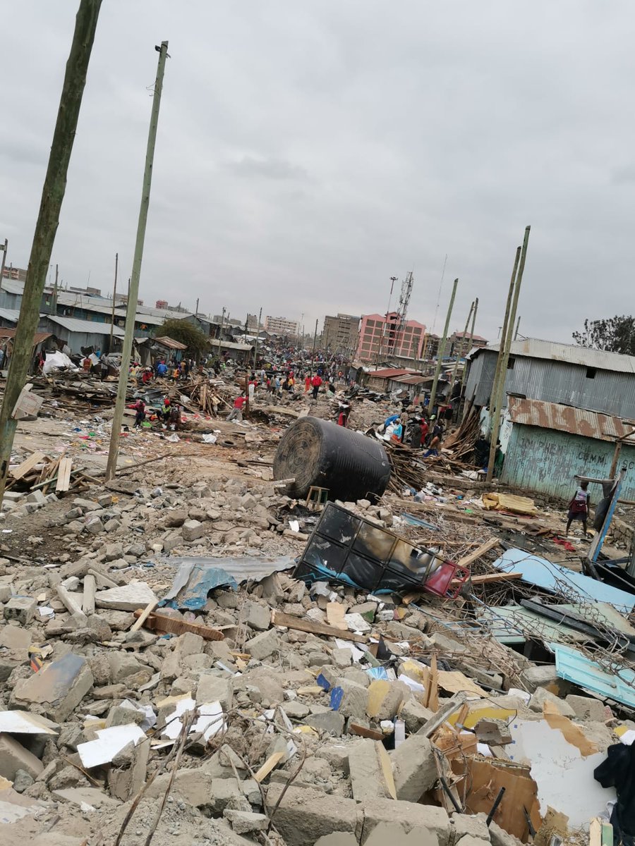 Minookyaa's tweet photo. #MukuruEvictions Thousands of residents of Mukuru Kwa Jenga have been left homeless after evictions to pave way for Nairobi Express way #HandsOffUhuruPark  @hakijamiitrust @AmnestyKenya https://t.co/lRPgyG2R8y