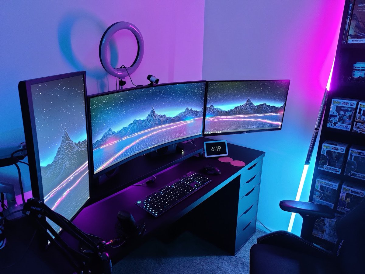 Arctrx's tweet image. very happy with my setup rn