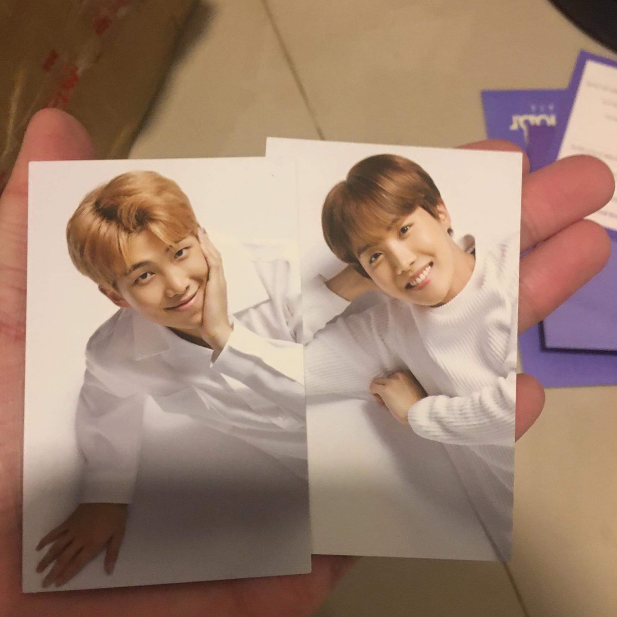 HeartMerchShop's tweet photo. btsxvt photocards 
💰 200 set https://t.co/fmFCmrii83