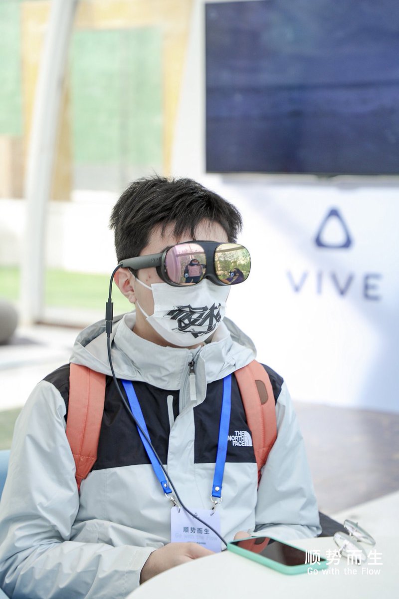 AGraylin's tweet image. Heard there was a request for some Real people wearing Real #ViveFlow devices… at our launch event in Beijing today.😎 #ImmersiveGlasses