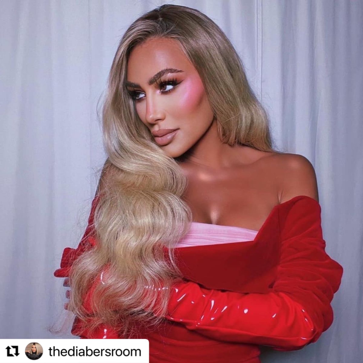 liveloveMD's tweet photo. #الجونة #مهرجان_الجونة_السينمائي #مايا_دياب #mayadiab https://t.co/XQBcHZbEHb