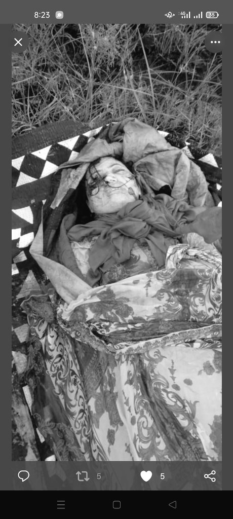 Turabsindhi's tweet photo. دستور وہی تھا حسب دستور
انصاف کا قتل ہو رہا تھا
#JusticeForMemoonaSoomro https://t.co/JRmvntHAu7