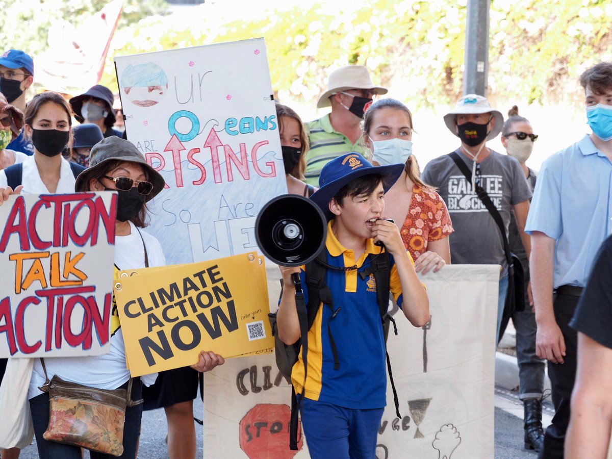 StrikeClimate's tweet photo. Such an incredible turnout today with 10,000 students striking in 40 different locations across Australia! Students took to the streets (and zoom) to strike for climate action. I think it’s clear to say that #TheYouthAreRising 

#ClimateStrike #SchoolStrike2021 https://t.co/2aoR3iRy3b
