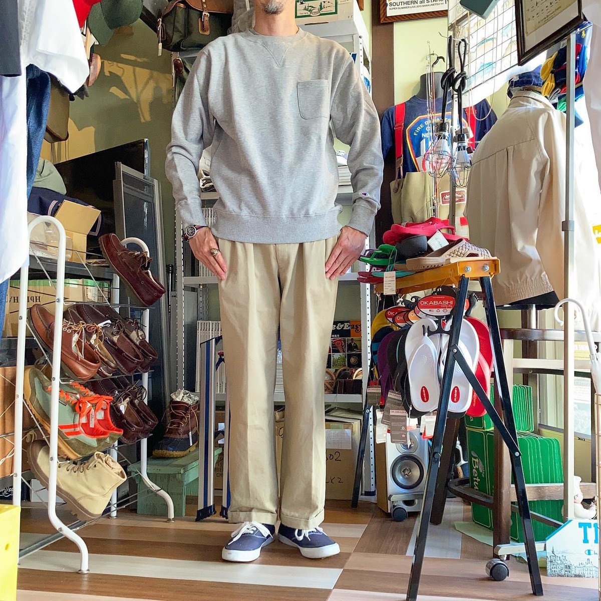 azumashoutenkyo's tweet photo. 東商店
スウェット入荷
https://t.co/zRvLeNa1xe
ブログ参照ください
明日から気温が下がるとのこと
この時期重宝します
#東商店 #山科 #山科洋服 #京都 #kyoto #セレクトショップ
#ブログ
#champion
#チャンピオン #スウェット #スウェットシャツ
#ivy #preppy #rugged #dadsstyle #アメカジ https://t.co/ElvaAW3kNN