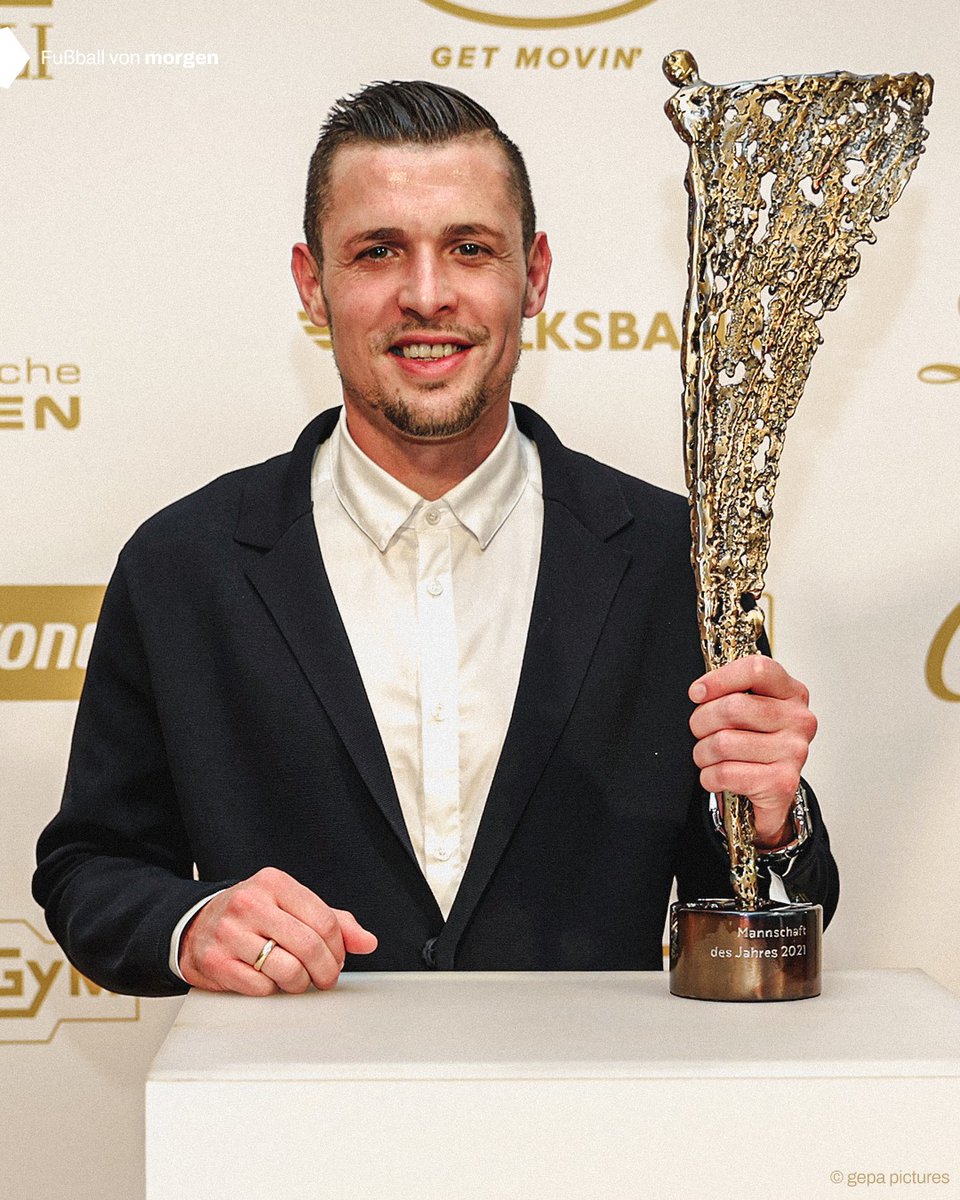 We are the Austrian 'Team of the Year' again 
🏆🏆🏆🏆

We won the title for the fourth time in a row and Zlatko #Junuzovic accepted the trophy on behalf of the team at the 25th edition of the LOTTERIEN Sporthilfe Awards Show yesterday.