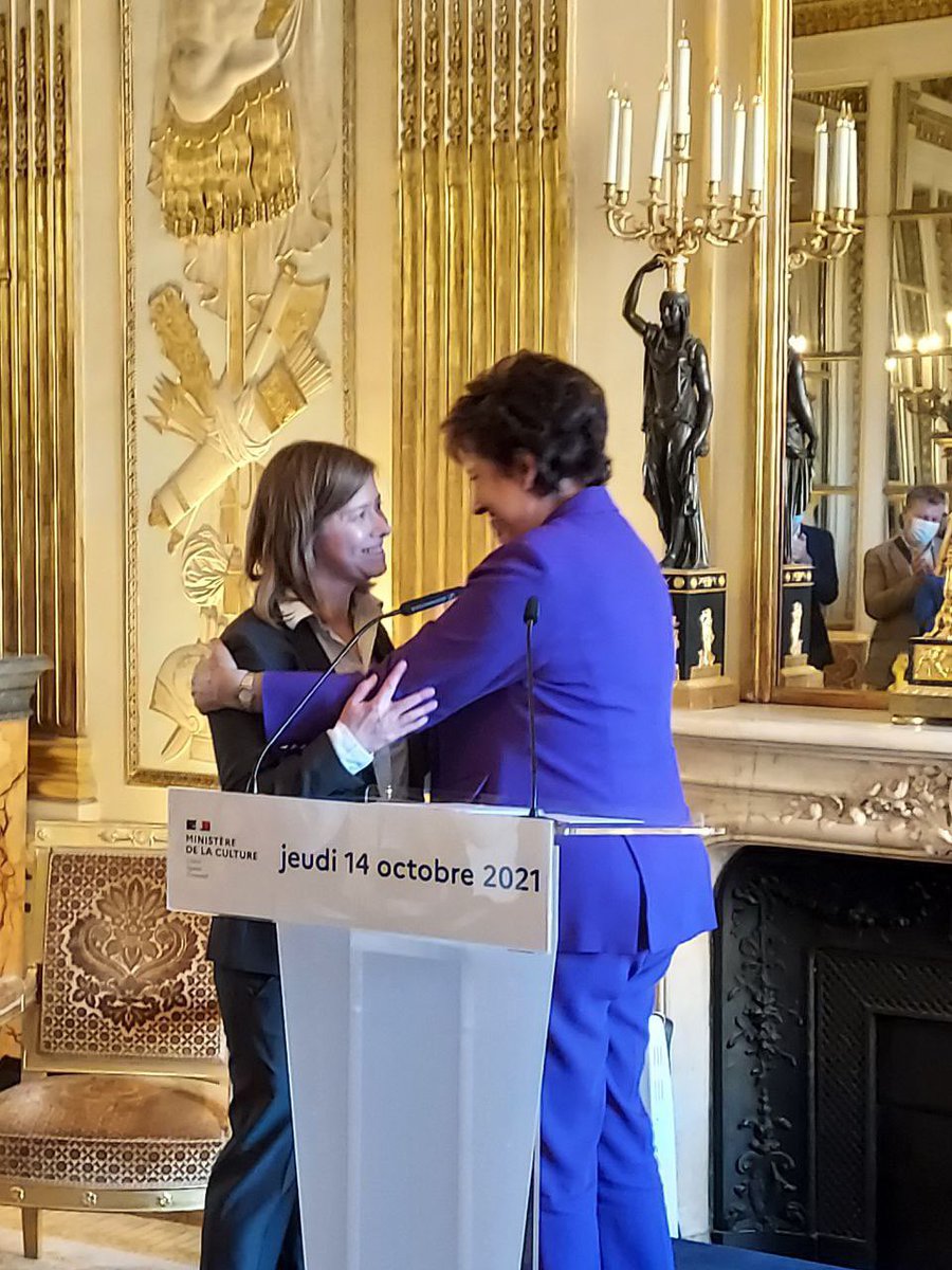 cath_michaud75's tweet image. Chevalier dans l’Ordre National du Mérite
Quels évidence et plaisir d’être décorée par @R_Bachelot! Symbole d’une longue amitié et de combats gagnés ensemble!
Profondément honorée et fière de cette distinction républicaine, je continuerai à servir inlassablement l’intérêt général