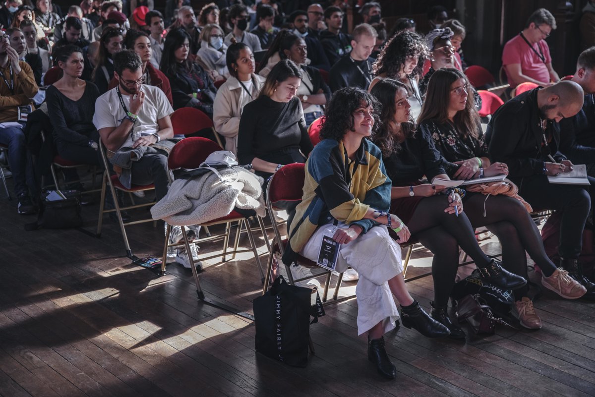 MaMAevent's tweet photo. JOUR 2 : LA FOLIE !❤️‍🔥

Quelle folie ! Quel bien de se retrouver ! Des conférences remplies, des ateliers qui débordent d'innovation, du networking dans chaque recoin... C'est ça l'effet "MaMA" ! Côté Festival, les foules ont fait trembler Pigalle comme jamais ! https://t.co/3kJv4IWmpA