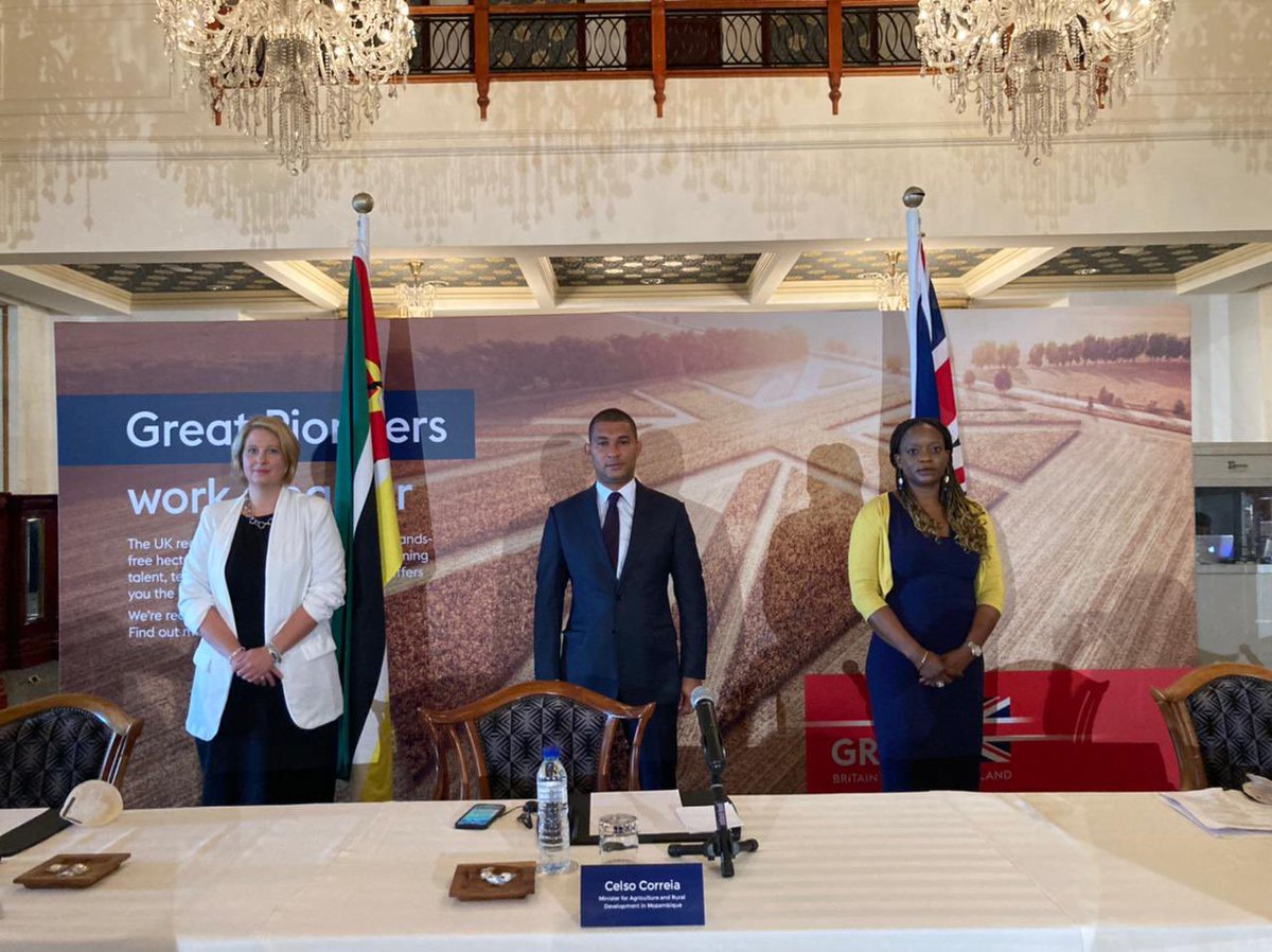 UKinMozambique's tweet photo. Acontece agora o Fórum Empresarial Agrícola UK-Moçambique co-presidida por @K_Fletcher_MP, @NneNneuk e o Ministro da Agricultura Celso Correia. O evento está a explorar possibilidades no sector da Agricultura em 🇲🇿 e as tecnologias do 🇬🇧 e de empresas de engenharia #agritech https://t.co/Ahpmj2S1kh