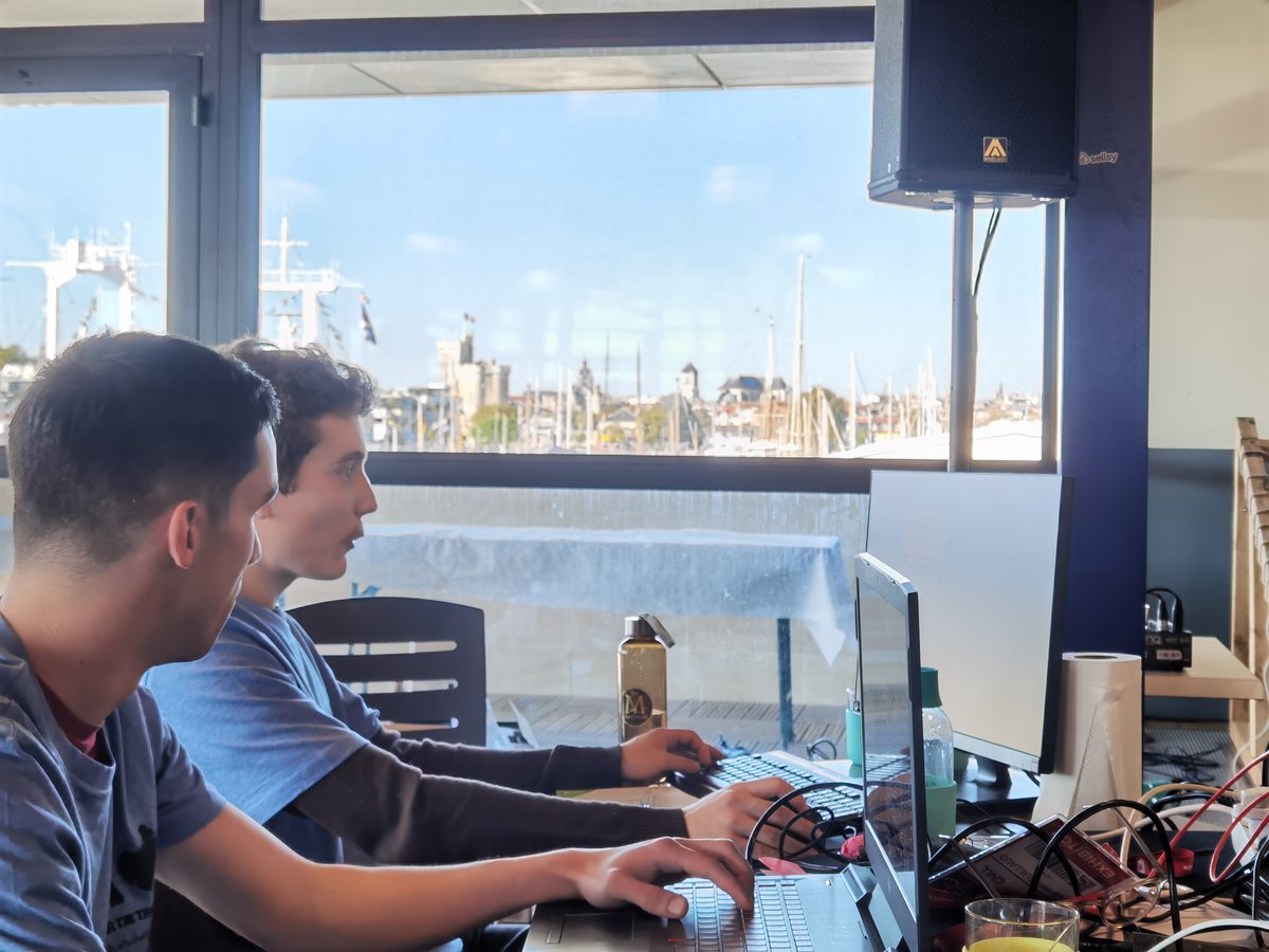 lenra_dev's tweet photo. Déjà 12h que la team Lenra travaille dur sur le Hackaton Transitions, verdict du jury à 16h !! #Hack4Transition #hackatontransitions #bboost21 #lrtechnopole #developer #technology https://t.co/oFtyfIxMhD