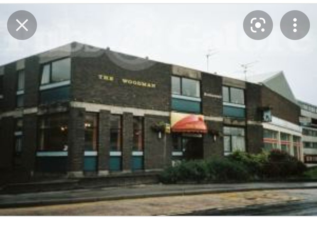KirstySimcox's tweet photo. @Tonythecat15 The woodman in Macclesfield with my dad 1999 15 yrs and half a pint of Guiness £1.10 🍺 https://t.co/ApQTarsOp2