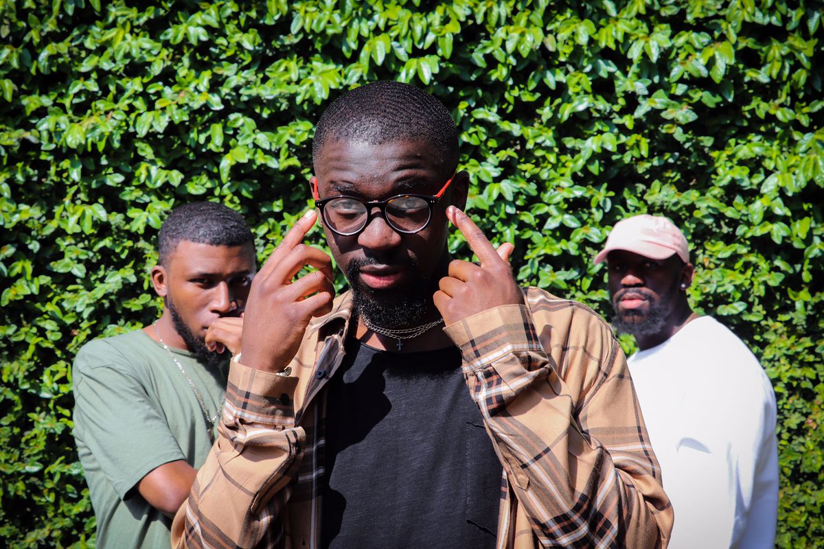 oddville_odd's tweet photo. "See the vision through these lenses"
@shinge_odd

#photography #ArtistOnTwitter #NewMusicAlert #Spotify #SoundCloud
#Deezer #Pandora #MzansiMusic
#SouthAfrica  #rapradar #rapcaviar #music #musician https://t.co/HpvFLfRPkL