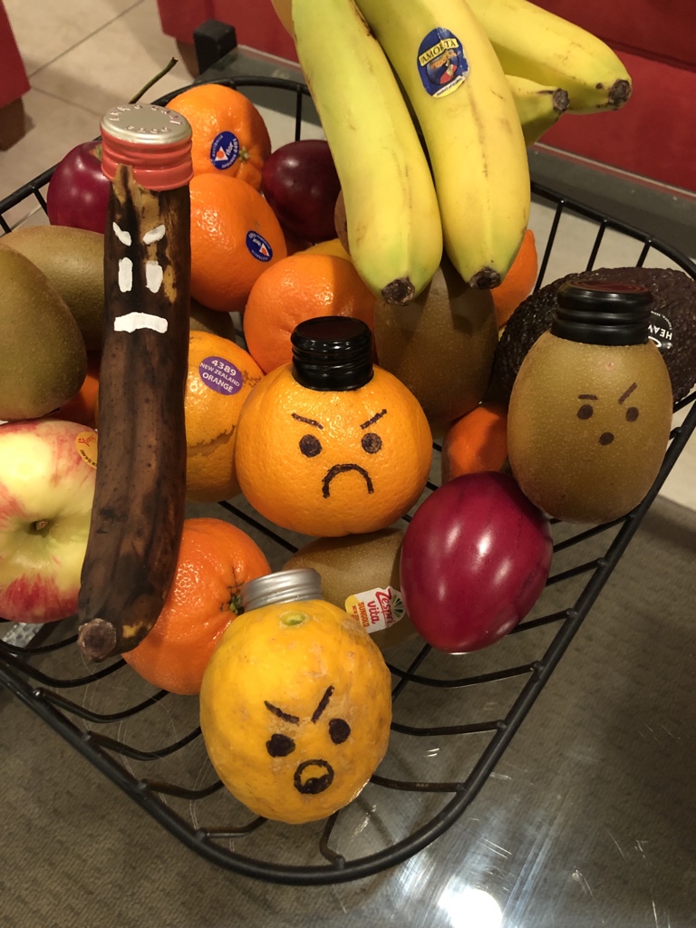 AlexMcKay_'s tweet photo. The Queen of the Fruit #lockdownfriday https://t.co/twUf7heWq0