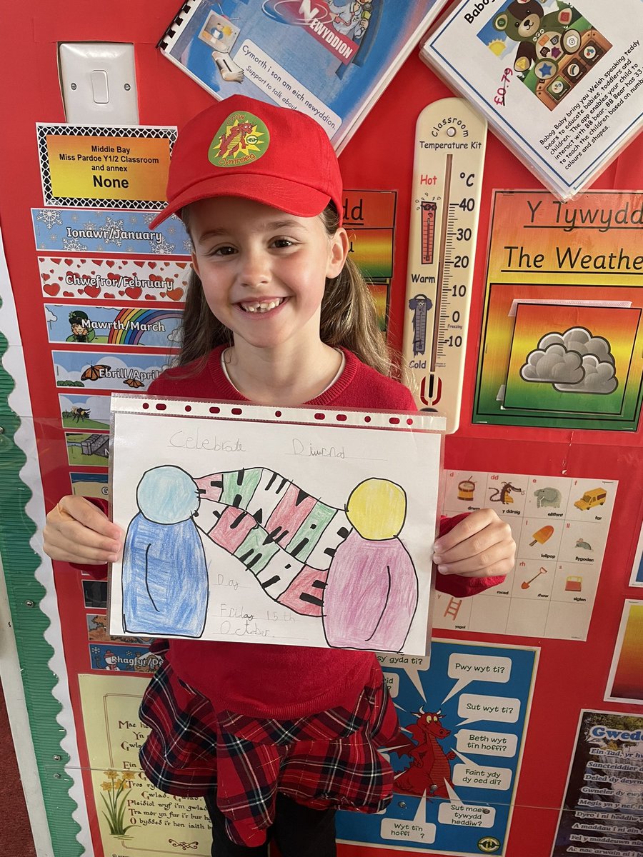Penl122's tweet image. We are super proud of our dedicated Criw Cymraeg for making these excellent Shwmae Day posters! Diolch yn fawr! 🏴󠁧󠁢󠁷󠁬󠁳󠁿👍🏼#ShwmaeSumae21 @PenllergaerP #PPSCC #PPSPV #PPSLLC
