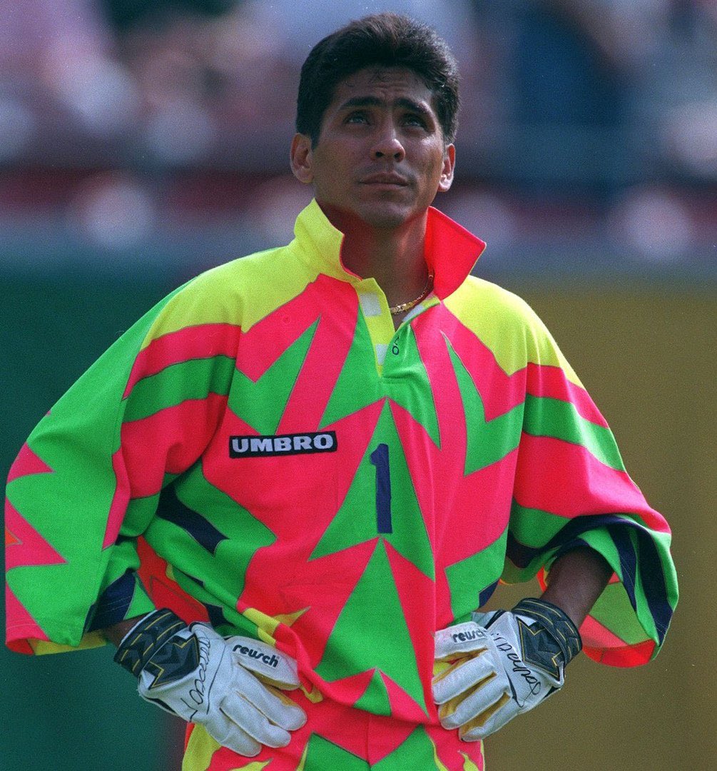 Happy birthday to Jorge Campos, who turns 55 today  