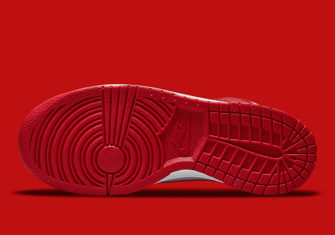 MerryChirt's tweet photo. Nike Dunk High GS “University Red”
Release Date: 2021
Color: N/A

Grade School: $90
Style Code: DB2179-106
https://t.co/dNLPSyGtAQ https://t.co/pMt73U1ReW