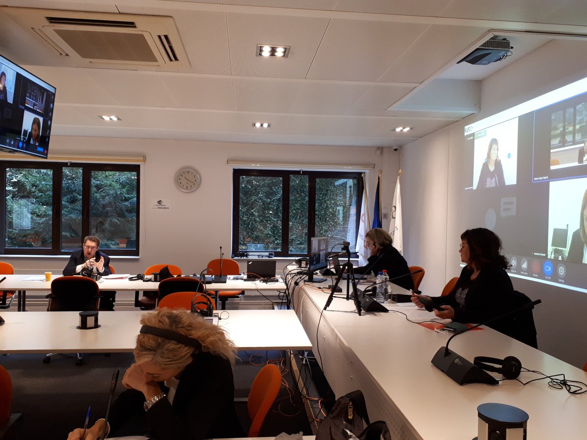 Vandaag is het International Rural Womensday!👩‍🌾
In Brussel vergaderen we met <a href="/COPACOGECA/">COPA-COGECA</a> over GLB en positie agrarisch gezin - man - vrouw - bedrijfsopvolger 👨‍🌾👩‍🌾
Op landelijk niveau strategische plannen uitwerken!
#toekomstperspectief #ruralwomeneu <a href="/LTONederland/">LTO Nederland</a>