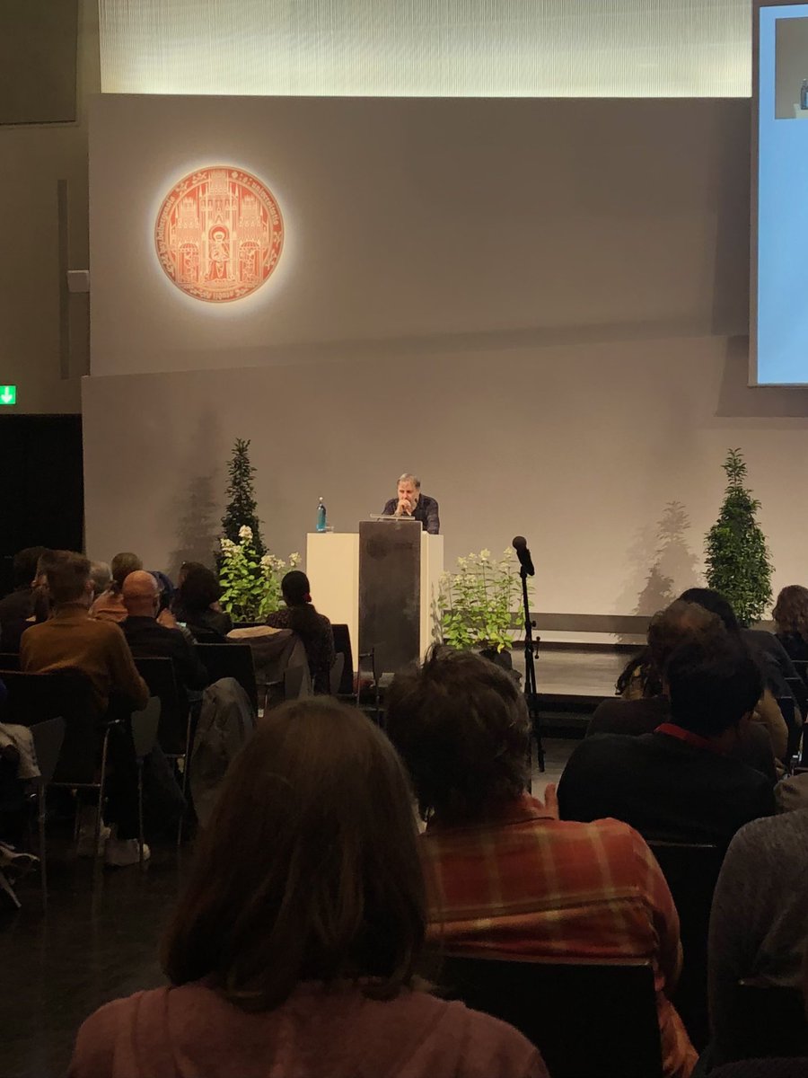 Merisa Taranis (@merisataranis) on Twitter photo Slavoj Žižek bei der gestrigen Eröffnung des <a href="/CAPASHeidelberg/">Centre for Apocalyptic & Post-Apocalyptic Studies</a> Slavoj Žižek bei der gestrigen Eröffnung des <a href="/CAPASHeidelberg/">Centre for Apocalyptic & Post-Apocalyptic Studies</a>