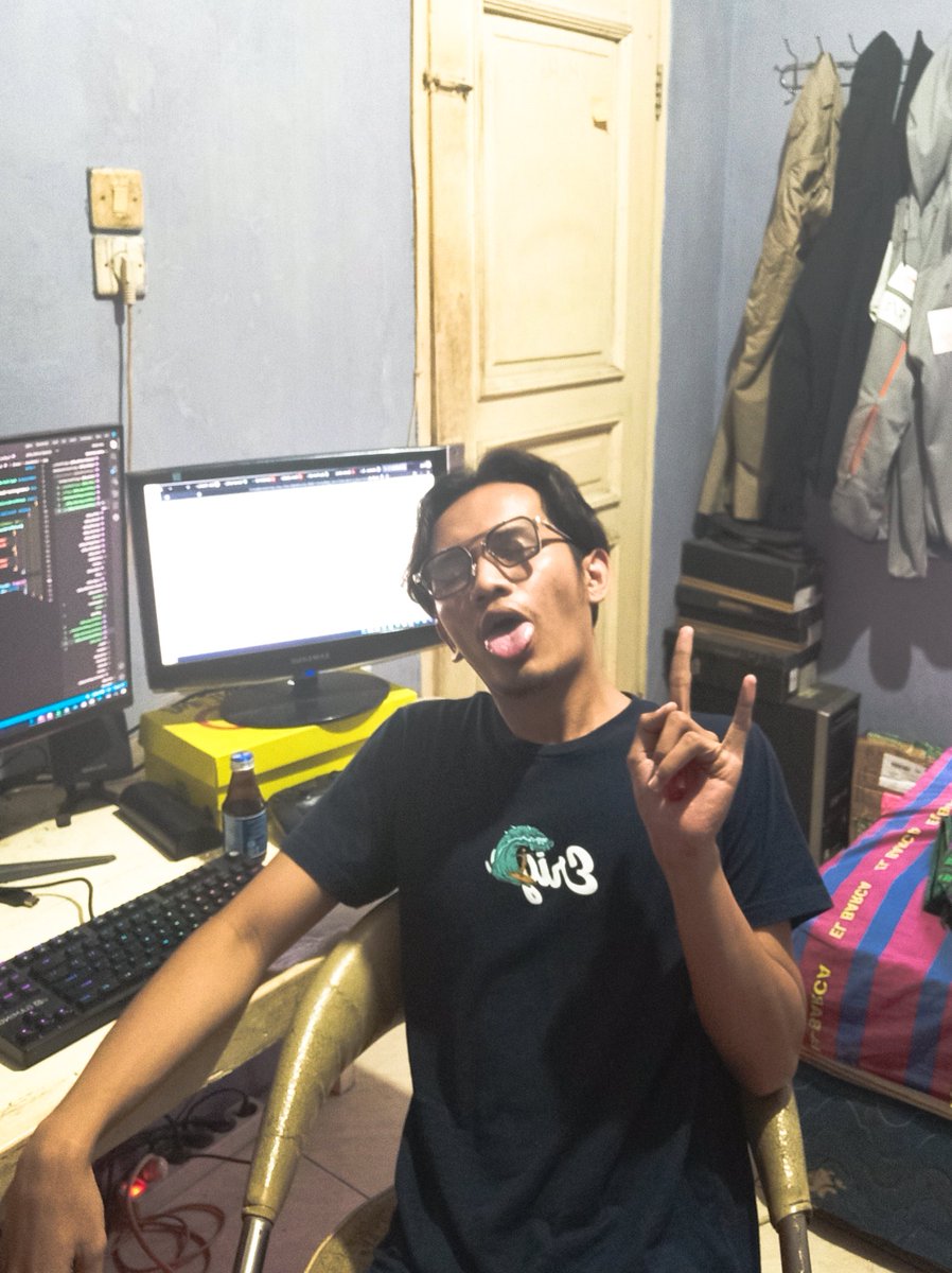 ItsDepee's tweet photo. When Einstein said "logic will get you from A to Z; imagination will get you everywhere." And i'm still sit here hee https://t.co/VHMPRIBh30