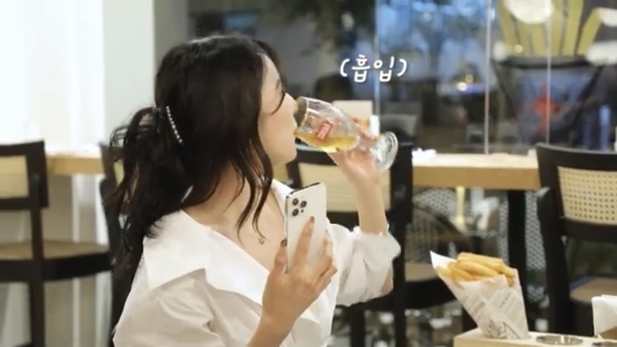 kimfany0801's tweet photo. Soju in the morning, beer in the afternoon! What to have for dinner?
It’s really a fun Friday fridate with TiffanyYoung @tiffanyyoung
#MCTiffany #BFFTiffany #MasterYoung
#BreakfastWithTiffany #Sootory
#GirlsPlanet999 https://t.co/ASQTGxxyIg