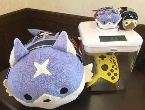 モンハンRISEゲーム大賞受賞うれしすぎるな!!
RISE中毒で仕事に影響が出そうなのでタイムロッキングコンテナ(設定した時間がこないと壊さない限り開かない箱)にコントローラー封印してるんですがRISEやりたい…て苦しんでたら友達がめっちゃ可愛いガルクとアイルー描いてくれました!頑張れる!! 