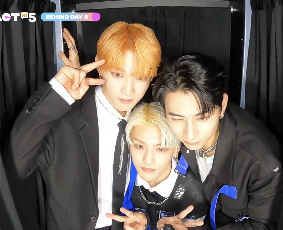 左から母、息子、父です #INI #KCONTACTHI5 #木村柾哉 #髙塚大夢 #西洸人