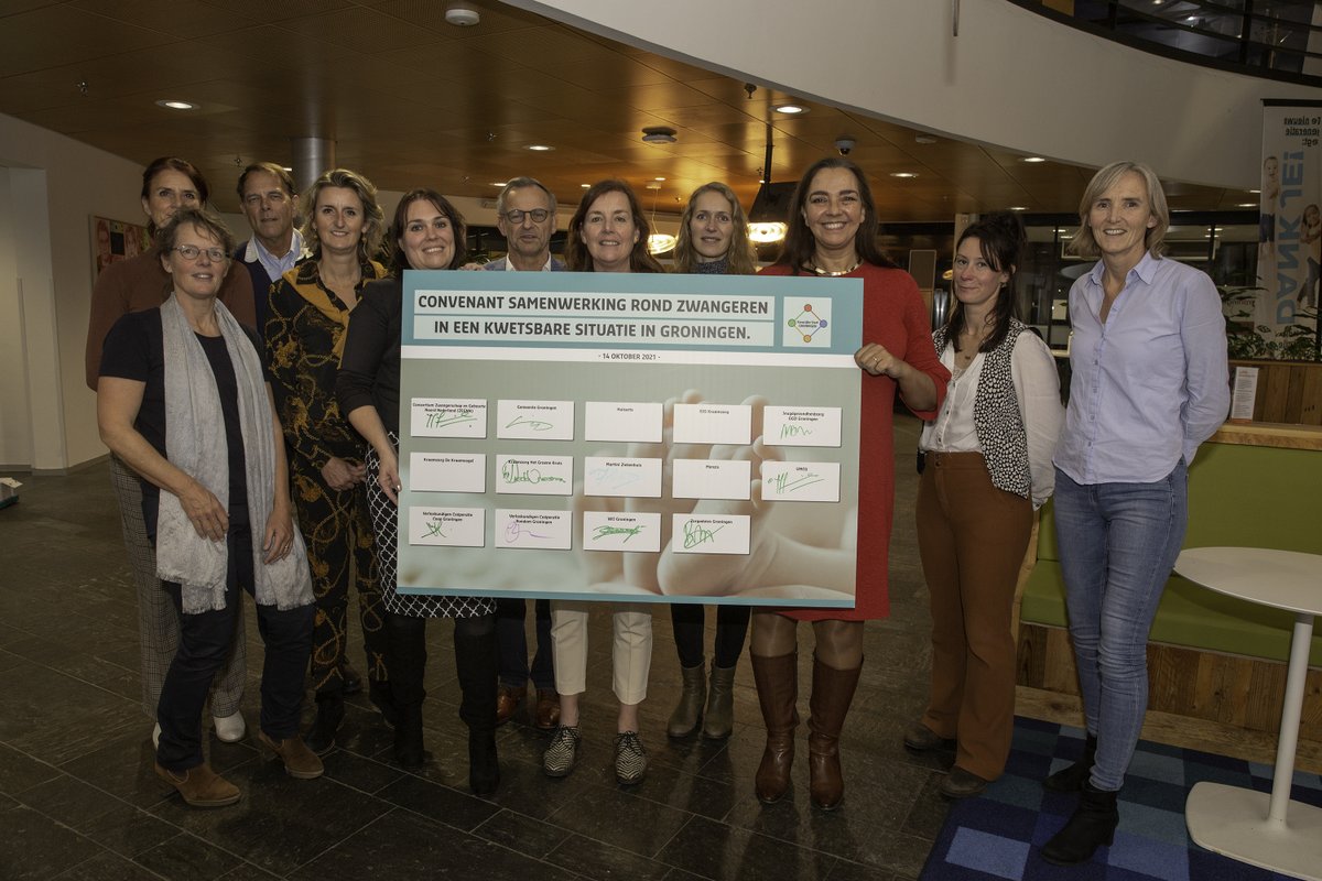 Met het “Convenant samenwerking rond zwangeren in een kwetsbare situatie” willen we samen met andere ondertekenaars zorgen voor goede begeleiding van zwangeren of vrouwen met een zwangerschapswens. Ook helpen we met het ouderschap. Zo voorkomen we problemen bij ouder en kind.