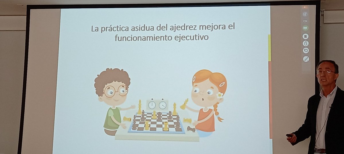 CovadongaNazare's tweet photo. El ajedrez debería estar presente en todos los planes educativos... @TEAEdiciones , qué suerte que en nuestro cole @nazaretoporto está presente desde hace muchos años¡¡¡ #TEAOrienta https://t.co/nGHDOHFzDK
