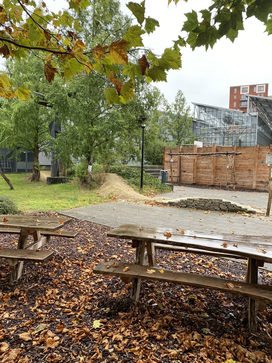 Op het groene schoolplein van het Pantarijn in Wageningen met <a href="/OmroepGLD/">Omroep Gelderland</a> gesproken over groene schoolpleinen. 

Er spelen met steun van <a href="/provgelderland/">Provincie Gelderland</a> al bijna 70.000 kinderen op een groen schoolplein, maar als het aan <a href="/d66gelderland/">D66 Gelderland</a> ligt worden dat er nog meer!