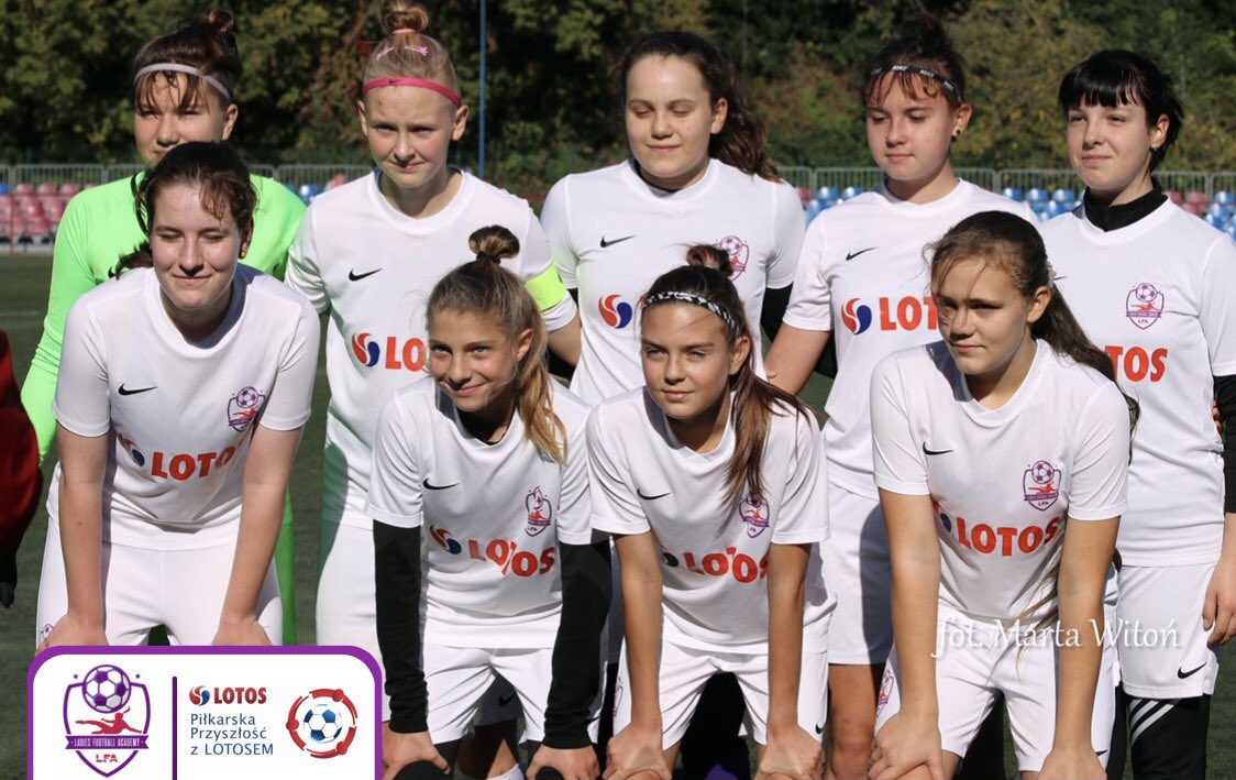 LfaSzczecin's tweet photo. Grają młodziczki 💥🔥

Jutro kolejny mecz rozegrają w lidze również młodziczki - trzymamy mocno kciuki ✊💟

🆚 Stal Szczecin
⏰ 10:30
📆 Sobota 16/10
👉 ul.Bandurskiego 

Piłkarska Przyszłość z LOTOSEM #PPZL ⚪️🔴
___________
#OneTeam 🟣 https://t.co/8gDZFUmSFs