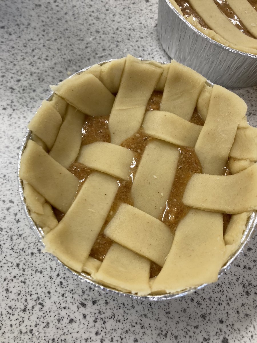 WaltonFood's tweet photo. Year 9 taking the challenge seriously with the best lattice top for their treacle tarts! Winner gets 5 achievement points! https://t.co/ntt0OgLJ7Z