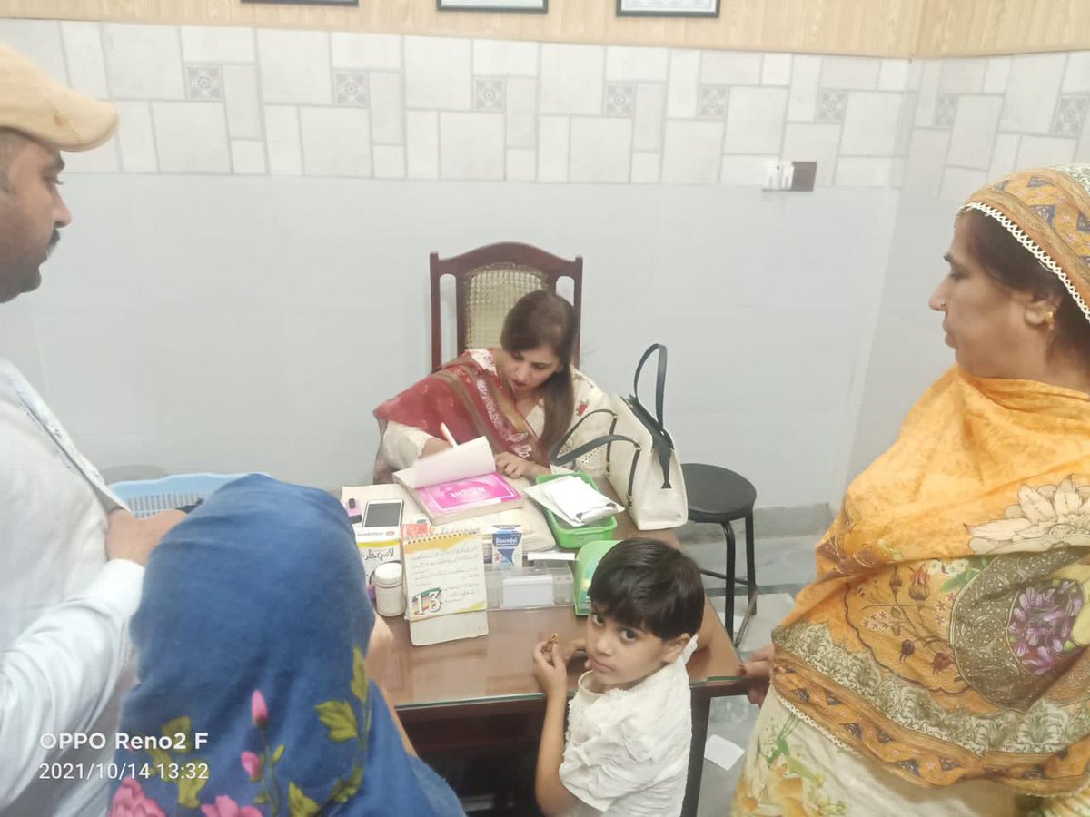 DistrictHealth8's tweet photo. ڈاکٹر فریحہ اکرم ملک 
ڈی ایچ او(ایچ آر )ڈی ایچ اے گوجرانوالہ نے لوگوں  کی شکایات کے مطابق ضلع گوجرانوالہ کے مختلف ایریاز کے وزٹ کیے اور ان علاقوں کے کلینکس کو  سیل کر دیا گیا

#antiquak 
#deputycommissionergujranwala https://t.co/4KHDZKbU7R